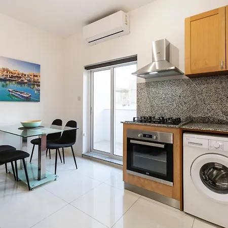 Lovely 2 Bedroom 2 * Gzira
