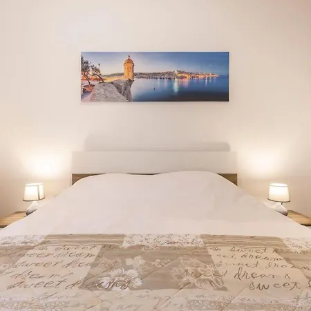 Lovely 2 Bedroom 2 * Gzira