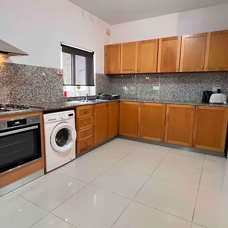 Apartman Lovely 2 Bedroom 2 Gżira